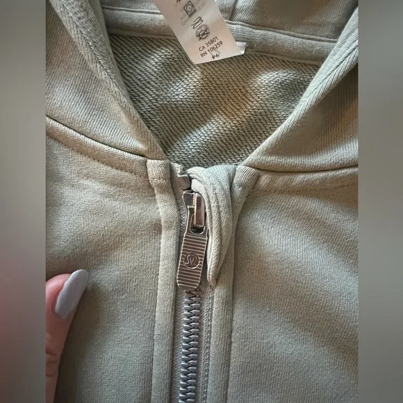 Lululemon hugged waist zip hoodie - Picture 9 of 14
